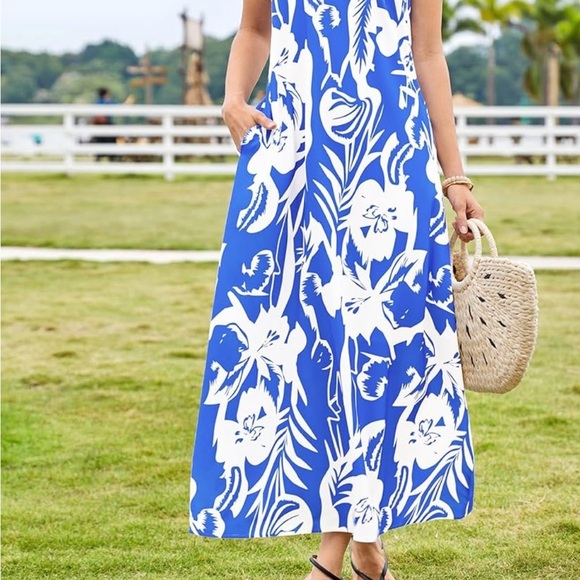 Boho Summer Dresses Floral Sleeveless Spaghetti Strap Maxi Dress with Pockets - Picture 2 of 5